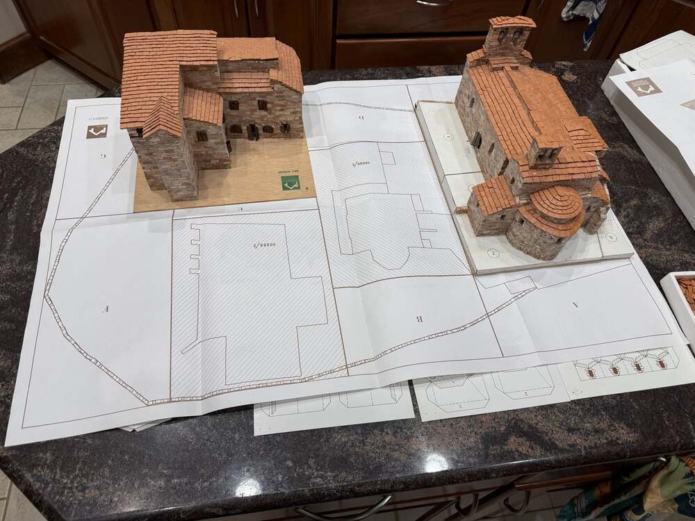 Domus Kits Conjunto Romanico De Egara 1:80 Scale Model Kit Ref. 40080
